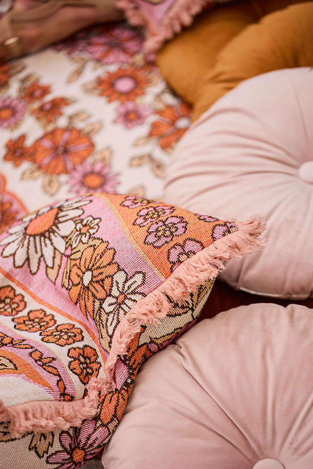 Blush Bloom Picnic Package - 4 Person